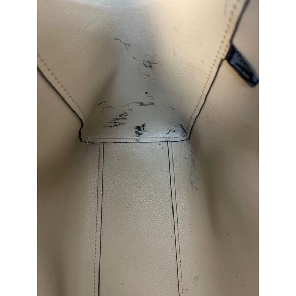 Michael Kors Women’s Large Tote Bag Color Beige - Picture 4 of 14